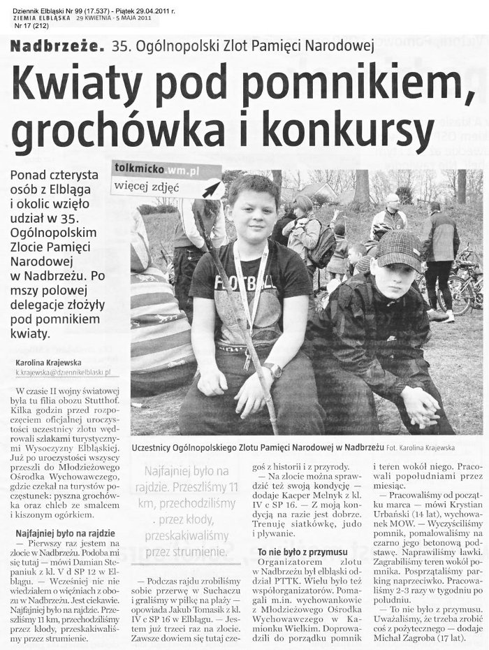 Kwiaty pod pomnikiem, grochówka i konkursy